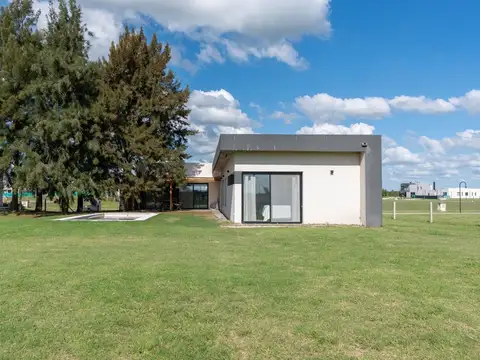 CASA EN VENTA EN AREA 60 LA VICTORIA A ESTRENAR