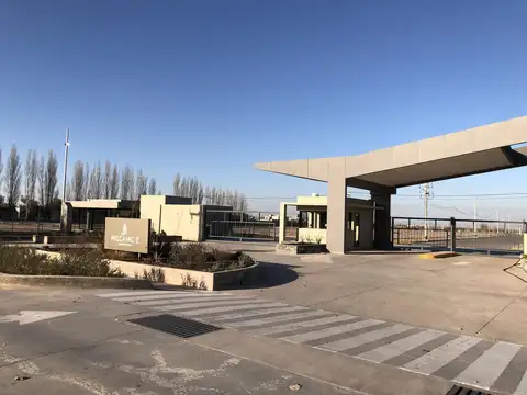 Terreno en venta en Barrio Privado Milcayac II, Russell, Maipú | 500 m² con orientación sur-norte