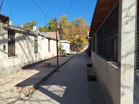 Juan Cornelio Moyano 900