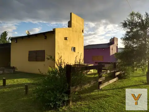 Casas en venta - 1 dormitorio 1 baño - 200mts2 - Bolivar