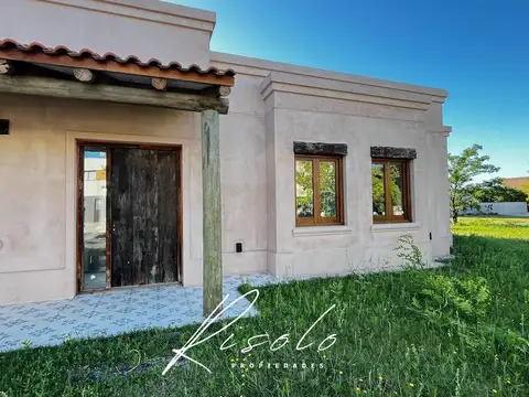 Casa en Venta en El Cantón - Barrio Golf, USD 390.000
