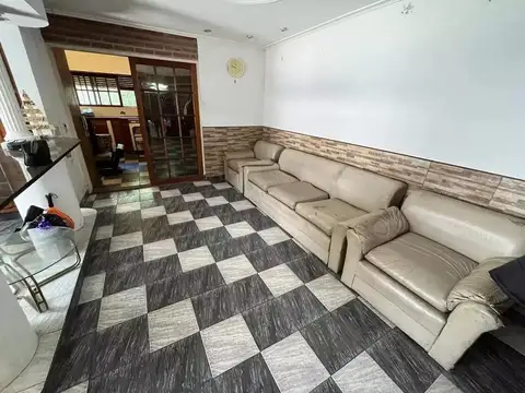 Paysandu e/ Caxaraville y Manuel Raposo