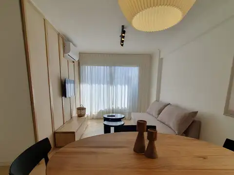 Alquilo Depto dos Dor con amplio Balcon Chacabuco 1068. Edificio con Seguridad