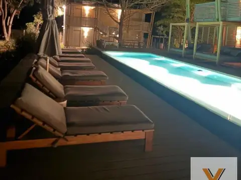 Hotel en venta - 12 Dormitorios - Punta del Este