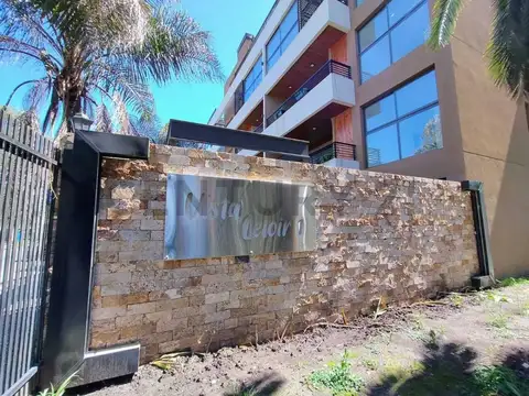 VENTA duplex en COMPLEJO VISTA LELOIR 1 - Cochera