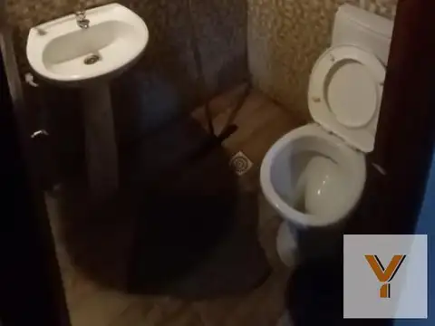 Casa 4 ambientes con 1 baño