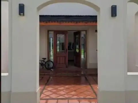 Casa en venta Casuarinas de Pilar