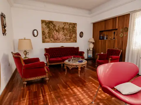Casa en Venta en Plaza Islas Malvinas, USD 159.000