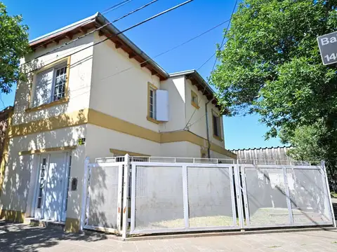 CASA 3 DORMITORIOS BARRIO NORTE