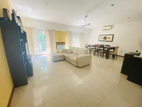 CASA EN VENTA /PERMUTA 3 dormitorios