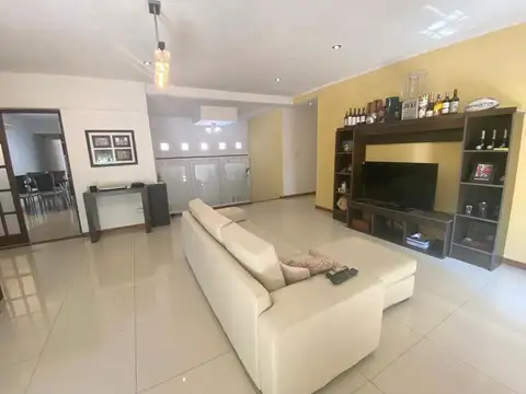 Casa en Venta en General José de San Martín, USD 145.000