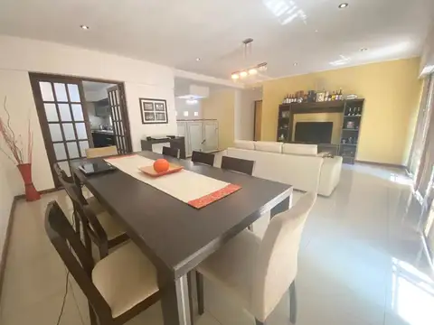 CASA EN VENTA/ PERMUTA 3 dormitorios