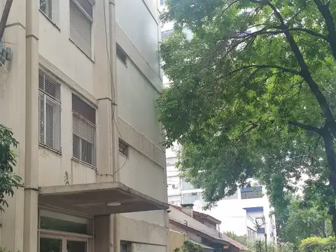 3 AMB AMPLIOS, con COCHERA FIJA, GRAN COCINA COMEDOR DIARIO, BALCON FRENTE, " APTO CREDITO BANCARIO  