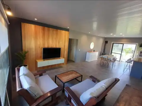 Casa en venta - 2 Dormitorios 1 Baño - Costa Chica