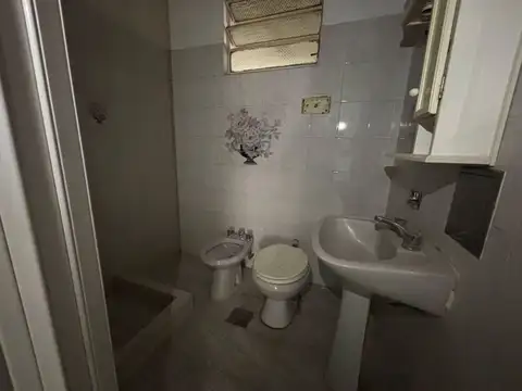 VENTA CASA MULTIFAMILIAR 5 AMB COCHERA VILLA TESEI