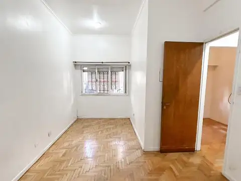 Ramon Falcon 1900, Piso PB