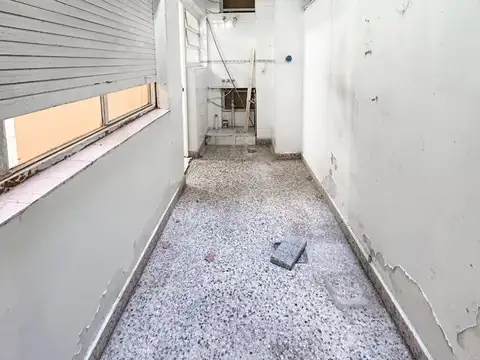 Ramon Falcon 1900, Piso PB