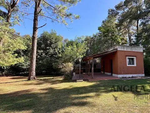 Hermosa Casa quinta en Barrio parque Jularo.