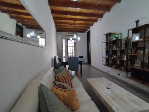 Depto Tipo Casa en Venta de 4 ambientes