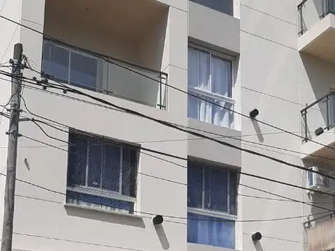 DEPARTAMENTO  2 AMB, FRENTE Y CONTRA FRENTE