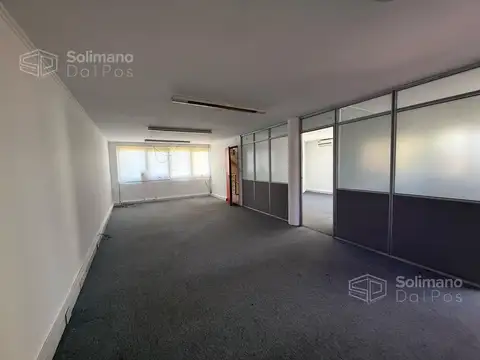 Oficina 3 ambientes con 1 baño