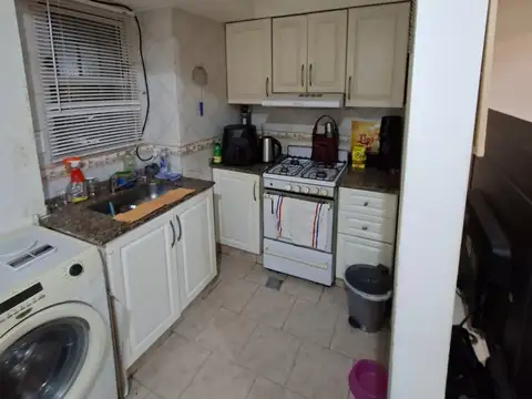 Depto Tipo Casa 2 ambientes con 1 baño