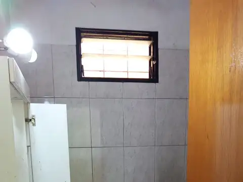 Depto Tipo Casa en Alquiler en Ramos Mejia, $ 900.000