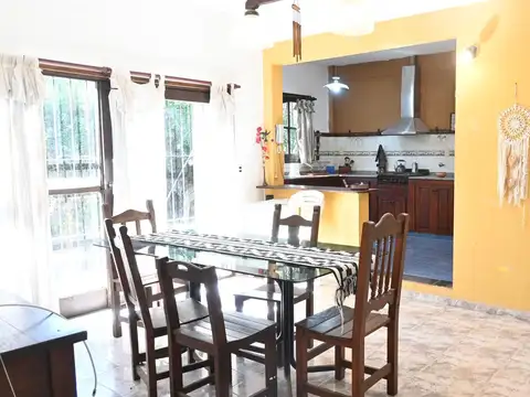 Casa de 3 dormitorios y parque