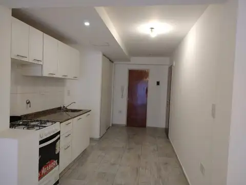 Departamento en Alquiler en Luis Agote, $ 390.000