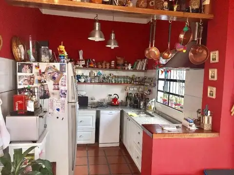 Casa 3 ambientes con 2 baños