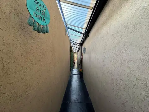 Depto Tipo Casa en Alquiler de 3 dormitorios