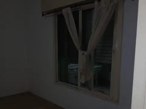 PH DE 3 AMBIENTES FRENTE CON PATIO Y TERRAZA A MODERNIZAR EXCELENTE ZONA