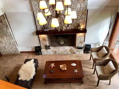 Casa en Venta en Mar De Las Pampas, USD 270.000