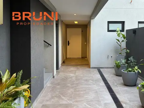 Av. Olivera al 900 | Parque Avellaneda | Monoambiente a Estrenar con Balcón | Alquiler