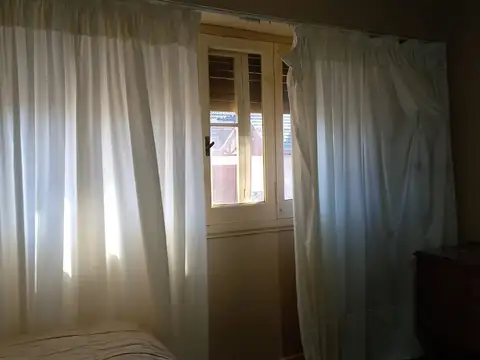 Casa con galpón en 2 ptas, en venta 267 m2 Lanús O