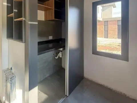 Casa en Venta en Roldan, USD 140.000