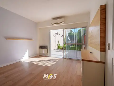 PH en Alquiler Devoto 4 Amb Jardín con Parrilla, Terraza y Sin Expensas