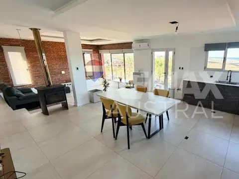 Casa 3 dormitorios en Bella Vista Oeste
