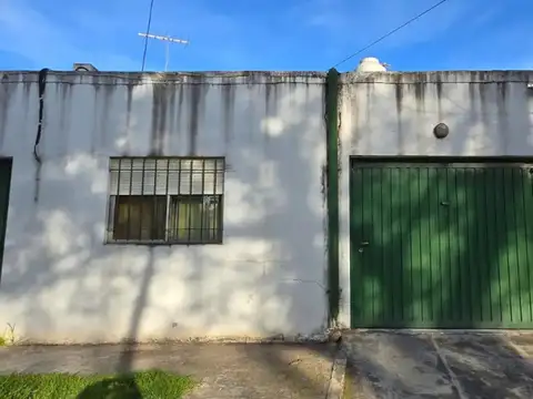 Venta De Local Comercial O Amplio Deposito, A Mtros De Ruta