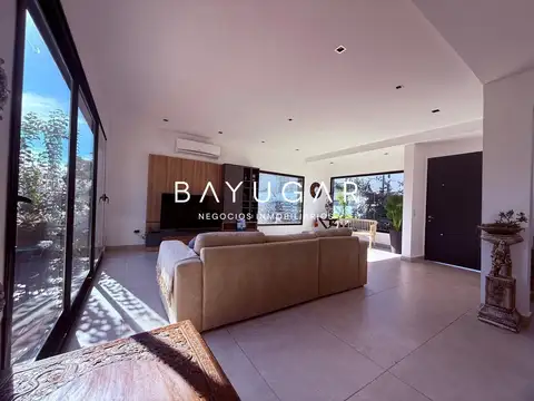 Casa en Alquiler 1 año
