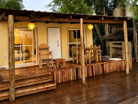 Casa 8 ambientes con 4 baños