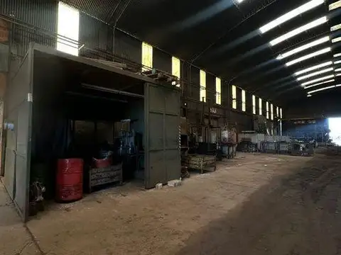 VENTA GALPON ZONA INDUSTRIAL TODOS LOS SERVICIOS (CAUDAL DE GAS NATURAL Y ENERGIA ELECTRICA).