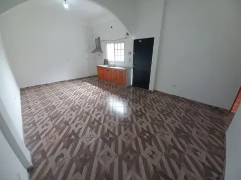 Departamento 2 dormitorios en primer piso