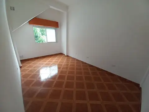 Departamento 2 dormitorios en primer piso