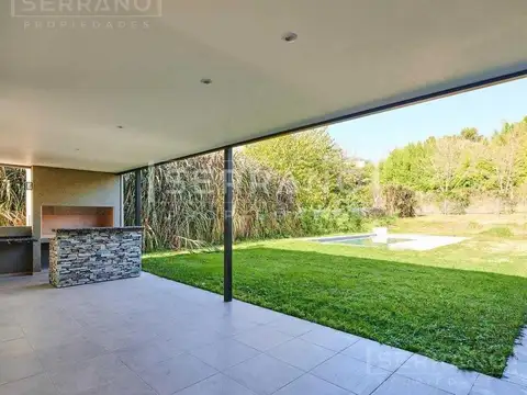 Casa 4 ambientes con 3 baños