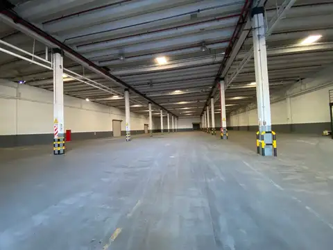 Depósito de 4.627 m2 en Pablo Podesta