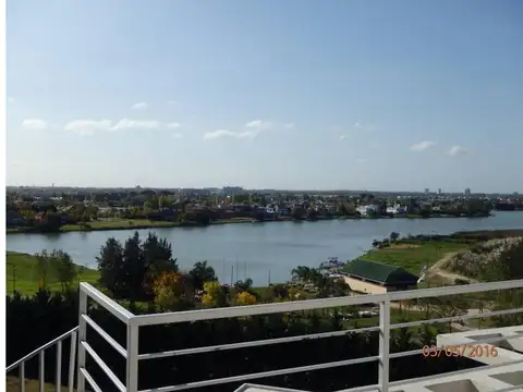 INSIGNIA SEXTO PISO VISTA AL LAGO CENTRAL