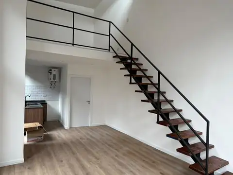 Depto Tipo Casa 2 ambientes con 1 baño