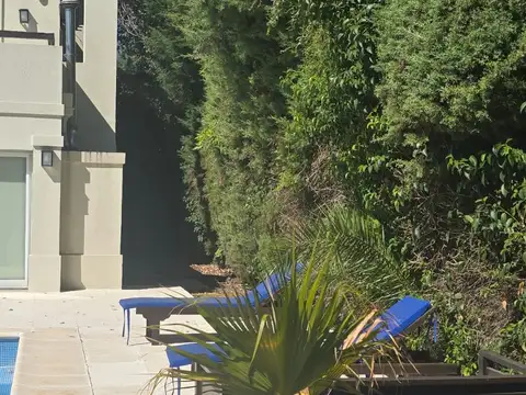 Casa en Alquiler en Buen Retiro, USD 2.500