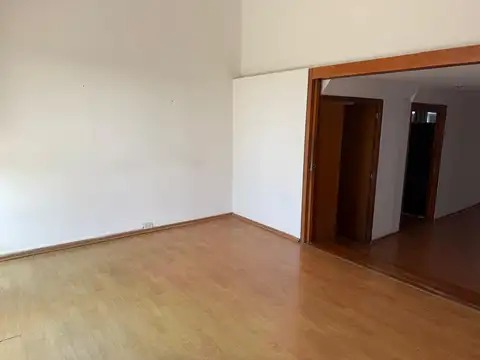 OFICINAS / VIVIENDA- PLANTA DIVIDIDA - CON TERRAZA - PUERTO MADERO